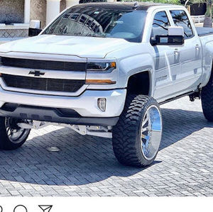 Meet your Posher, Dustin